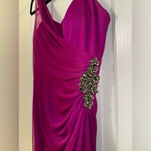 Stunning magenta Formal dress